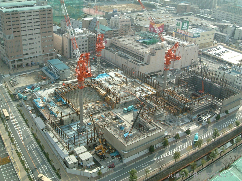 「KOBELCO 大ホール」の客席、現る